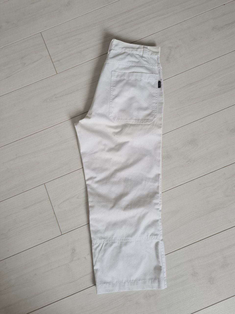 Witte 7/8 spijkerbroek van Coolcat Sluit dmv knopen  Maat M