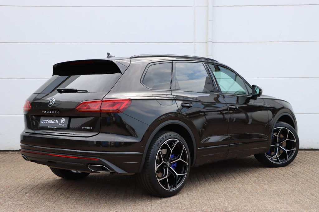 Volkswagen Touareg 3.0 tsi ehybrid 4motion elegance black style 380pk tiptr