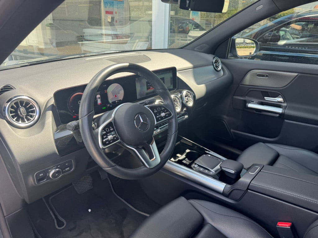 Mercedes-Benz Gla-klasse 250 e business solution luxury limited