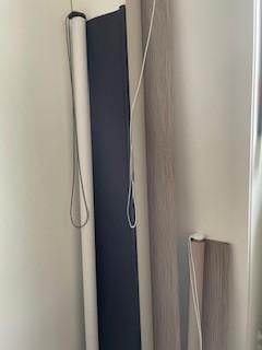 Rolgordijnen Veneta, waarvan 1 verduisterend