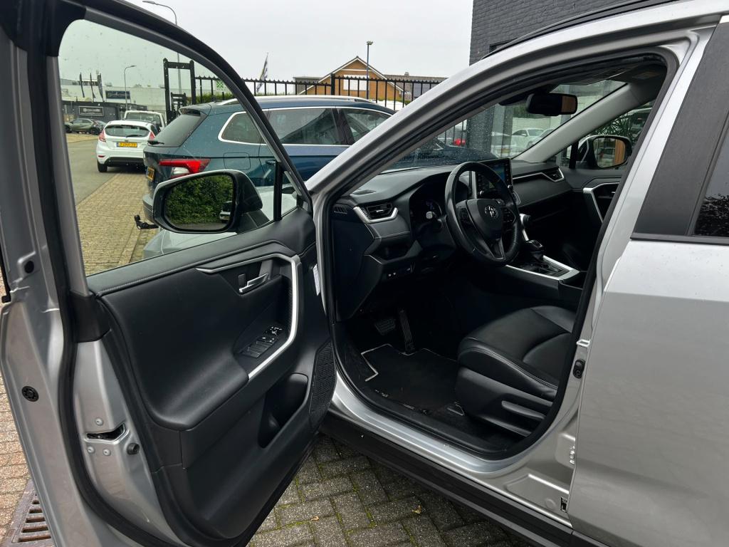 Toyota Rav4 2.5 hybrid first edition btw auto