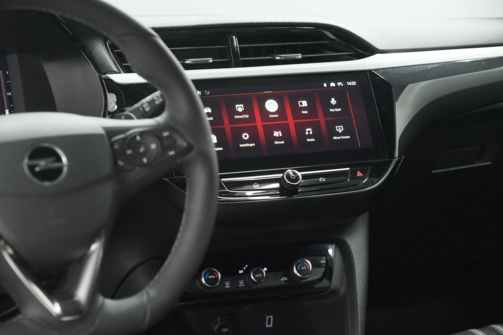 Opel Corsa 130 eat8 gs line | camera | navigatie | apple carplay | parkeers