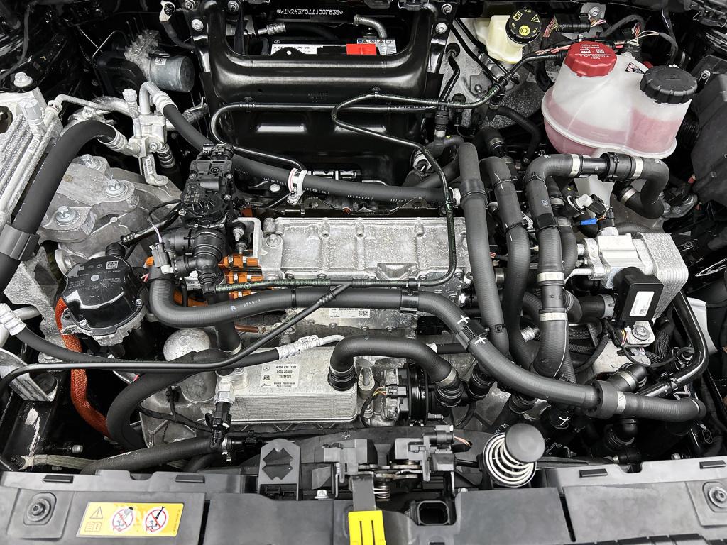 Mercedes-Benz Eqa 250 business solution luxury 67 kwh ledkoplampen | parkee