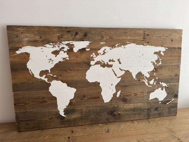 120 cm x 67 cm wereldkaart op hout, wanddecoratie