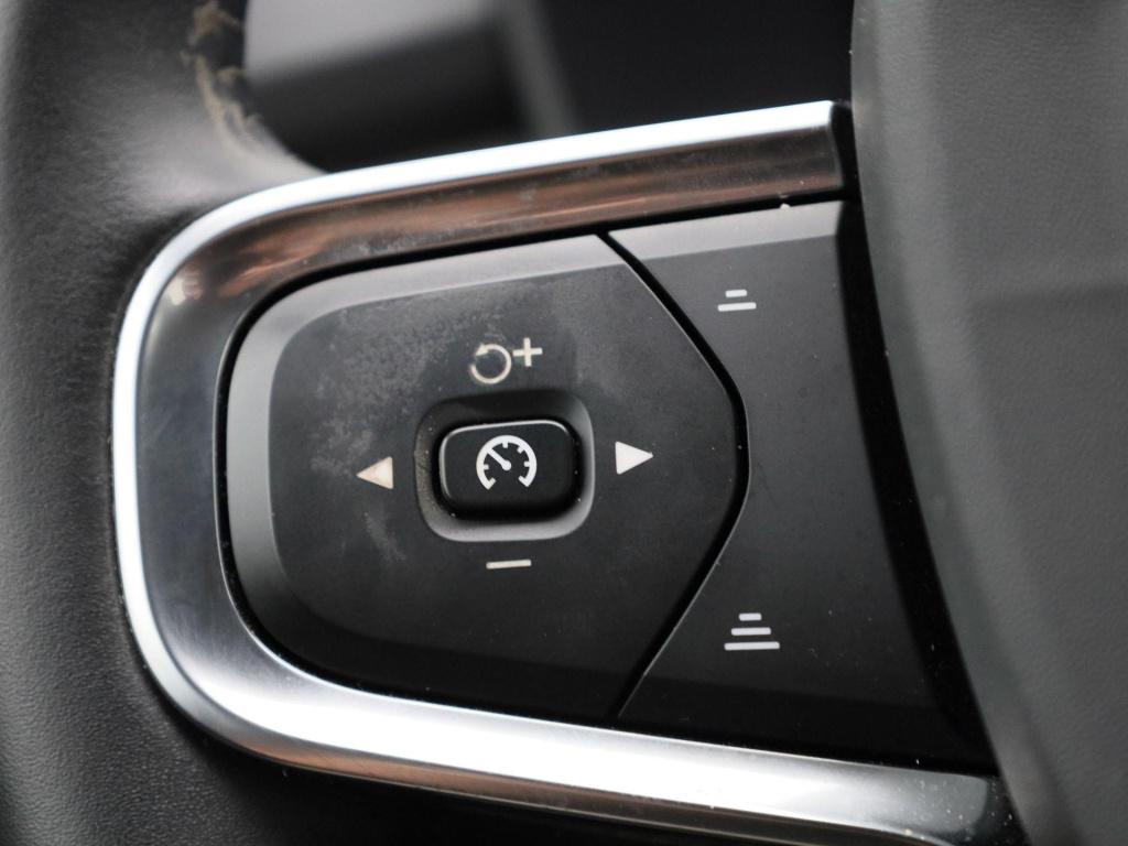 Volvo XC40 1.5 t5 recharge inscription expression | automaat | apple carpla