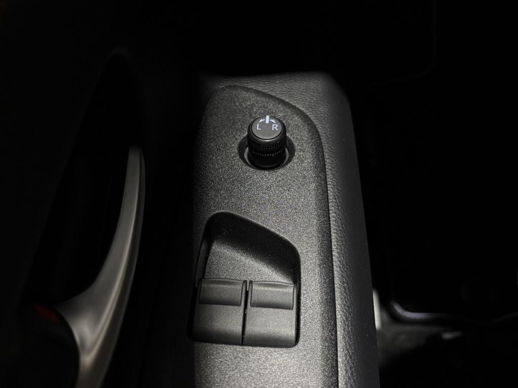 Toyota Aygo x 1.0 vvt-i mt jbl| pdc| stoel.verw| camera| keyless| climate