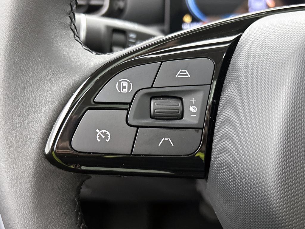 Leapmotor T03 design 37.3 kwh | adaptive cruise control | panoradak | camer