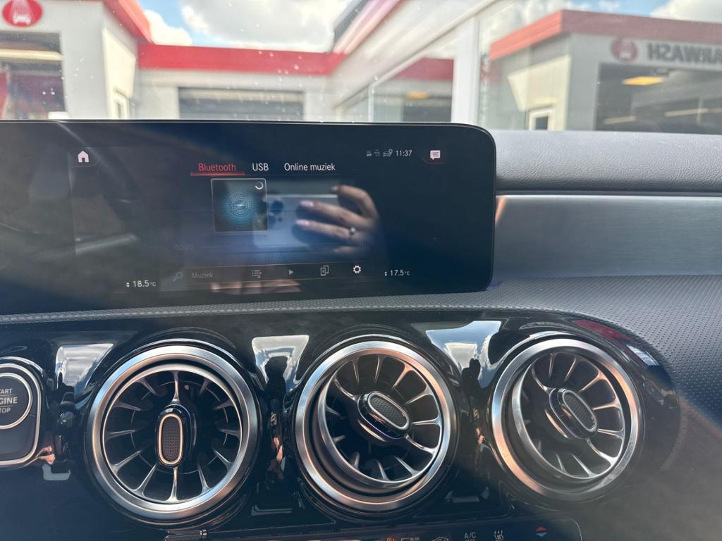 Mercedes-Benz A-Klasse 250 e business solution amg limited