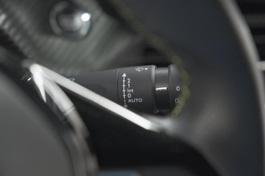 Peugeot 208 puretech 100 gt | camera | dodehoekdetectie | apple carplay | s