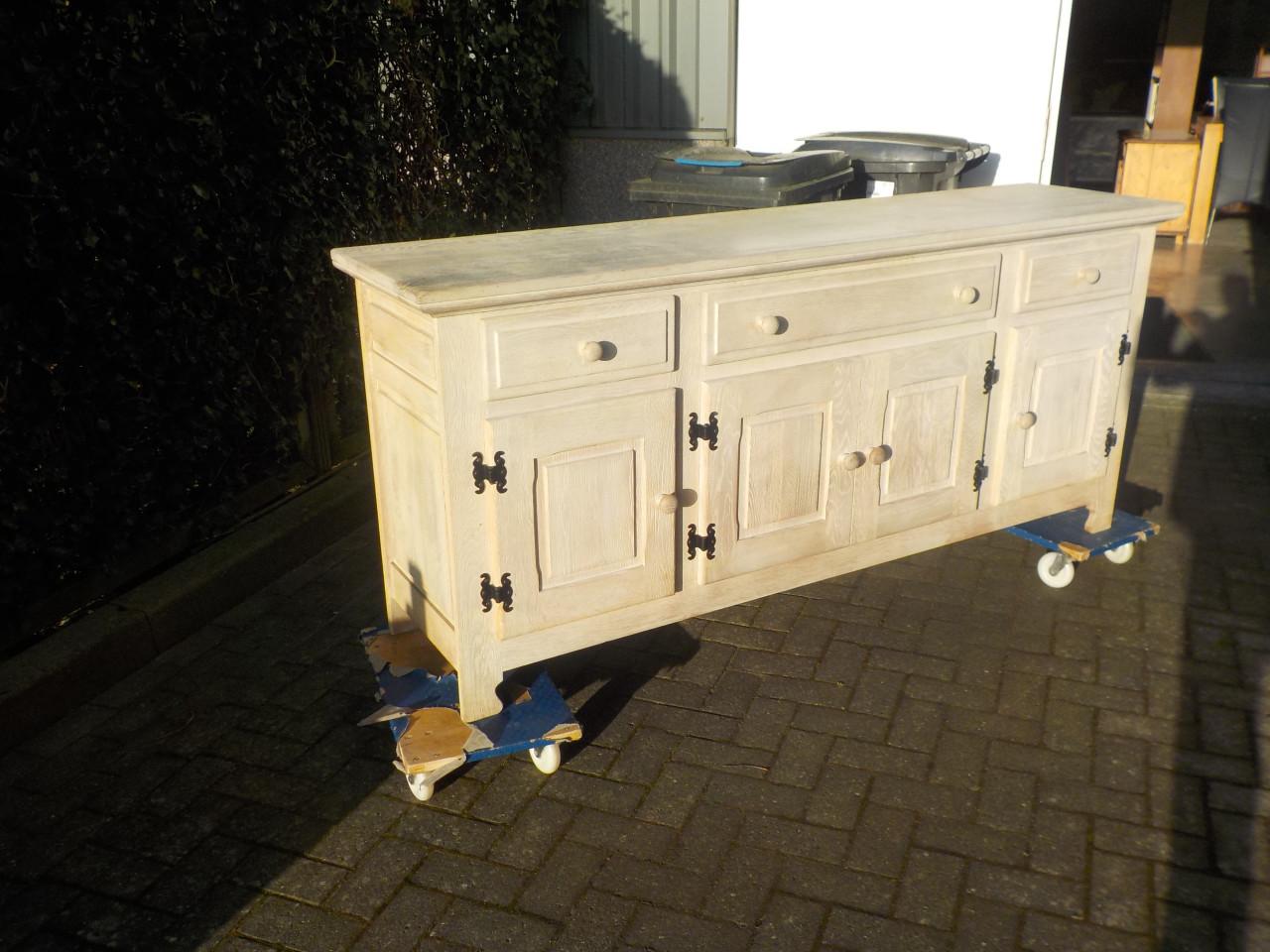 Zeer mooie kwaliteit en in zeer goede staat dressoir