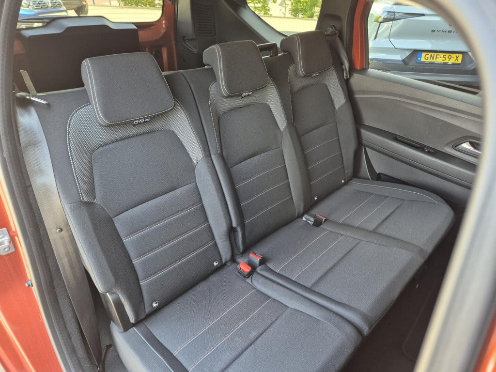 Dacia Jogger tce 110 extreme 5p. all season banden, camera, climate, apple/