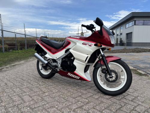 Kawasaki GPZ 500S