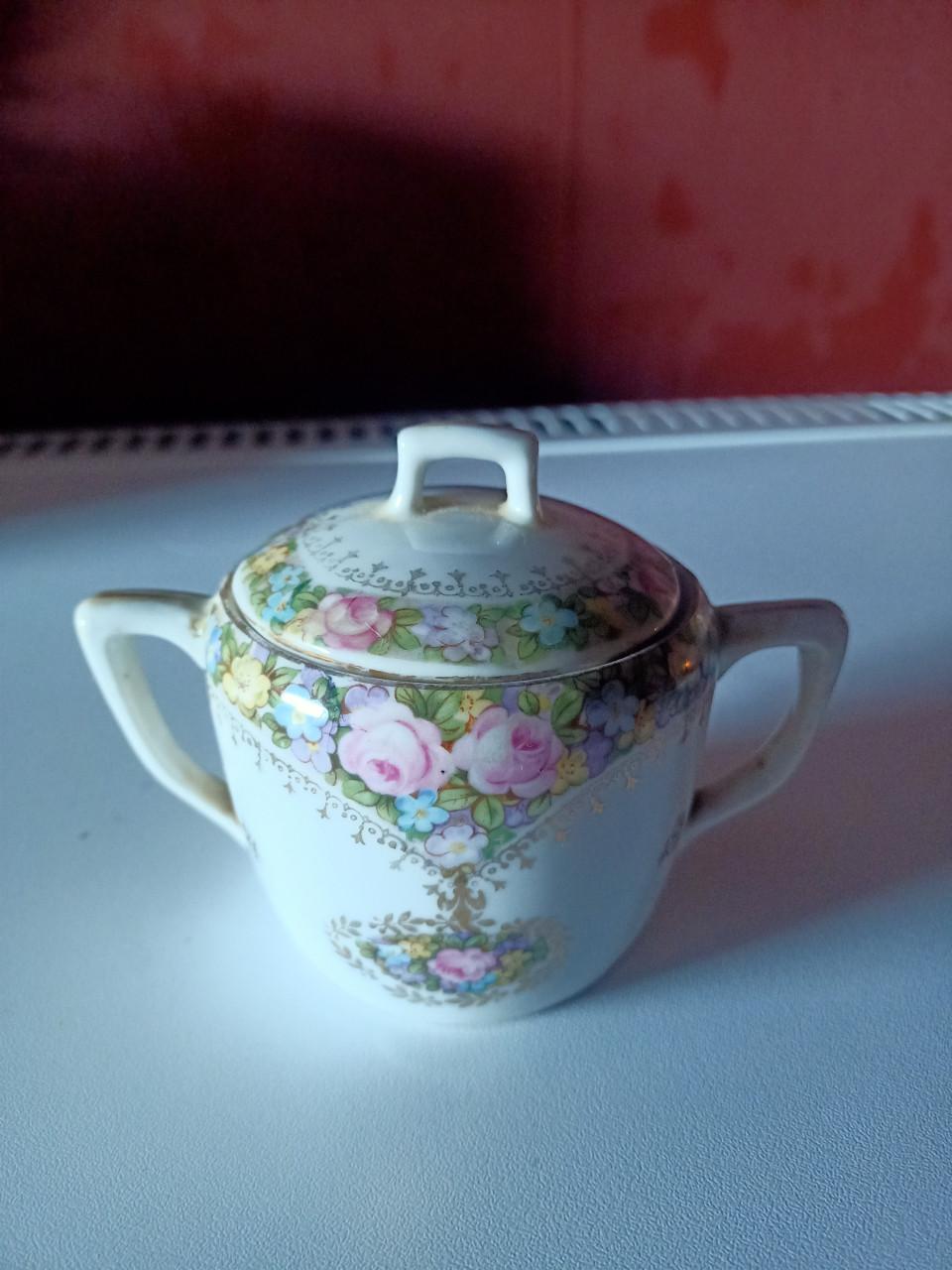 Vintage porseleinen suikerpot met deksel