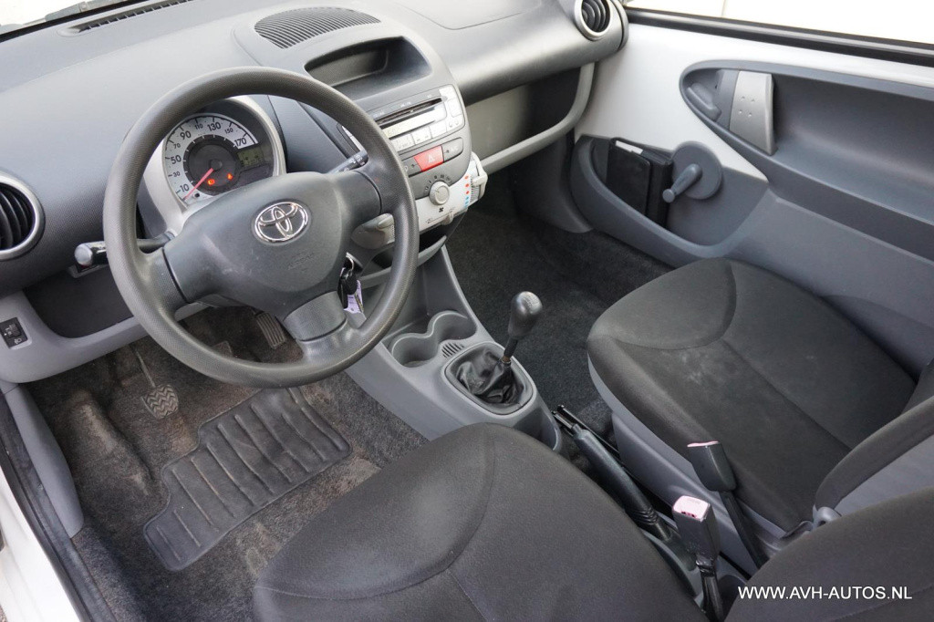 Toyota Aygo 1.0-12v access