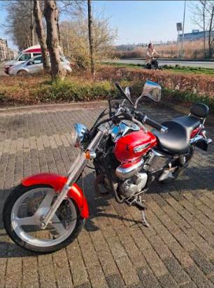 GESTOLEN IN S-GRAVENPOLDER : Aanhangwagen waarop RODE MOTORFIETS HONDA-1cil