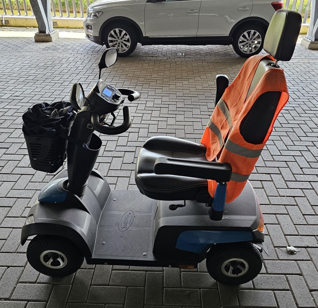 Scootmobiel - Invacare Comet Pro