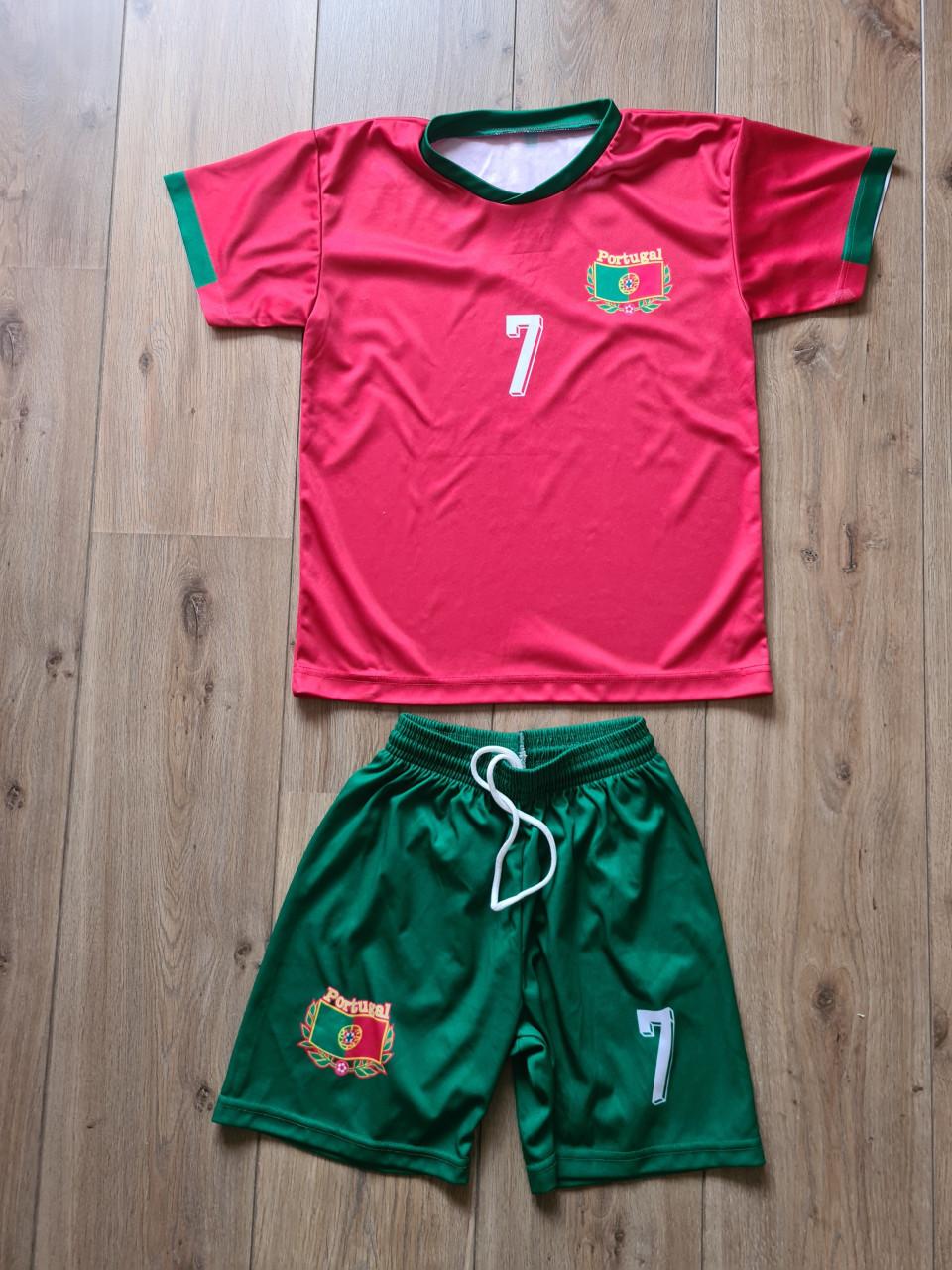 Cristiano Ronaldo setje, broek + shirt mt 140