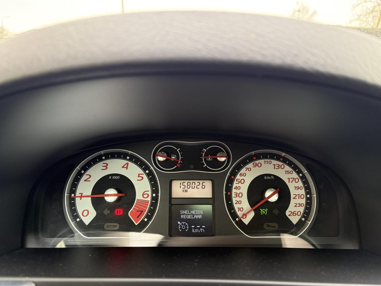 Renault Laguna Grand Tour 2.0-16V Tech Line Airco KEYLESS PANODAK