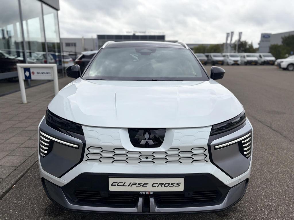 Mitsubishi Eclipse Cross intense+ 87 kwh inclusief €4000,- korting