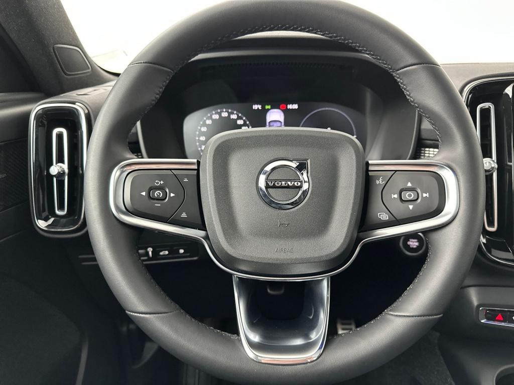 Volvo XC40 t4 211pk recharge r-design| adap.cruise| pano| camera| stoel