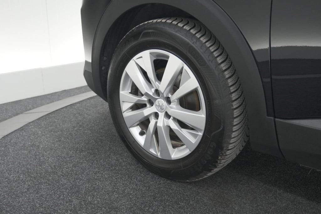 Peugeot 5008 puretech 130 eat8 active pack business | 7 zitplaatsen | camer