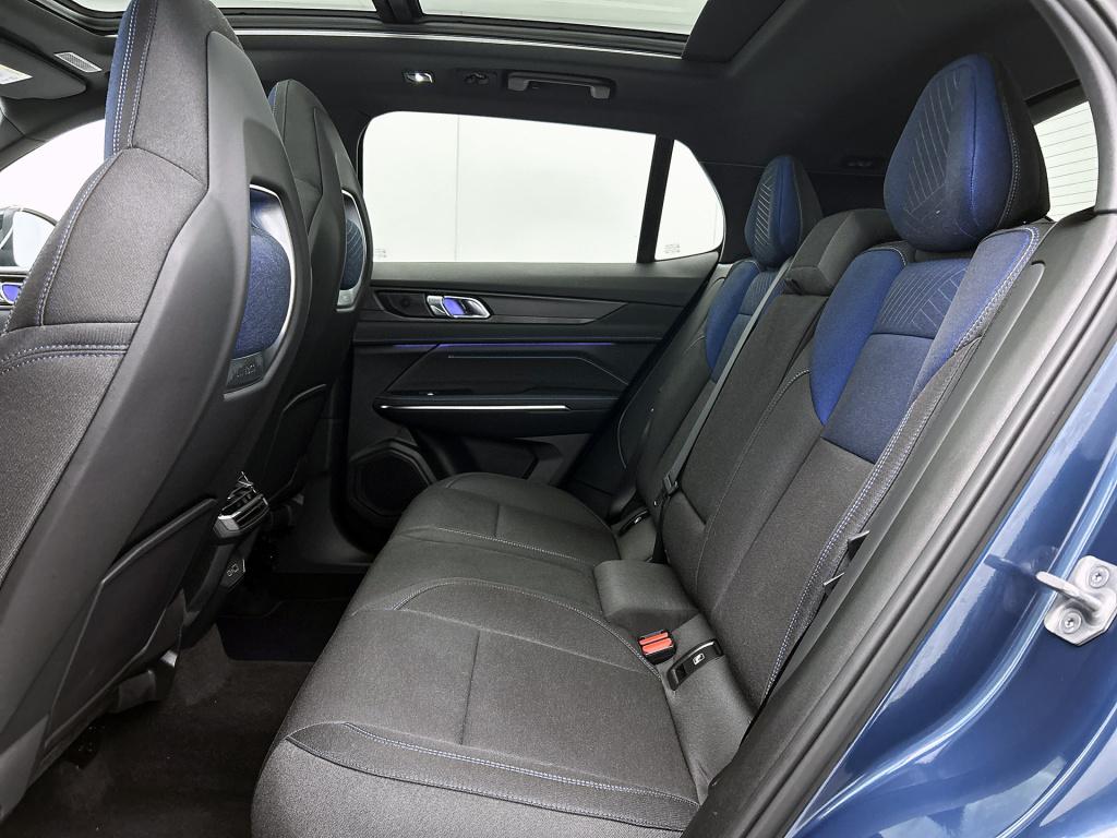 Lynk & Co 01 1.5 | panoramadak | 360 camera | apple carplay/android auto | 