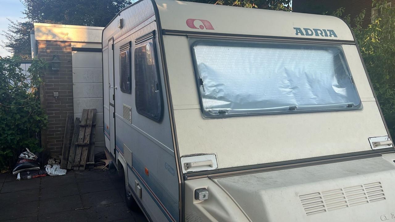Opgeknapte adria caravan