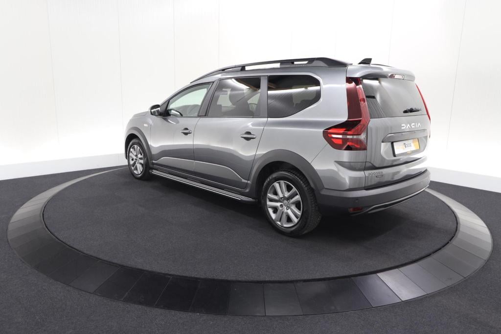 Dacia Jogger 1.6 hybrid 140 expression | 7 zitplaatsen | apple carplay | pa