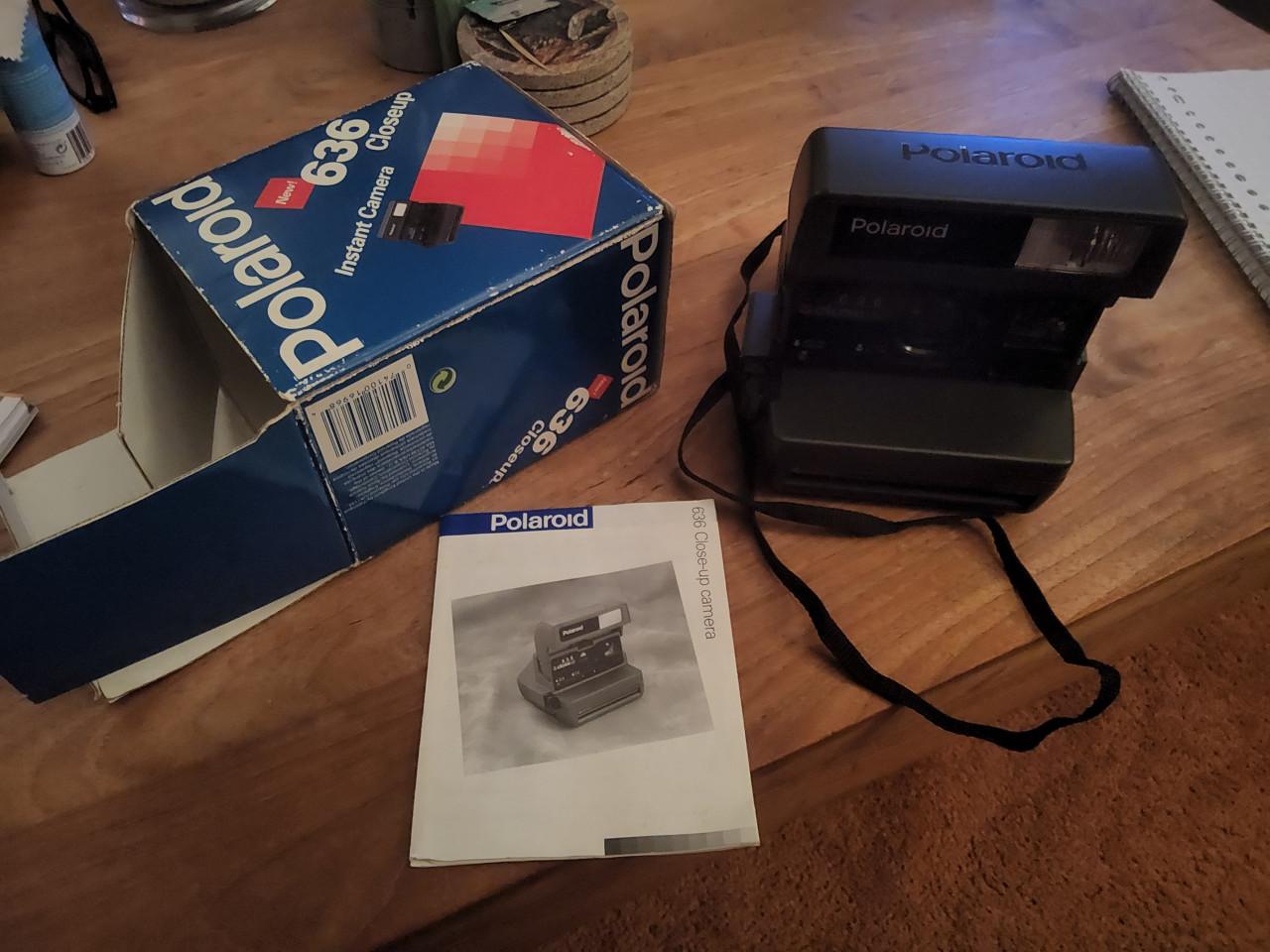 Polaroid camera 636