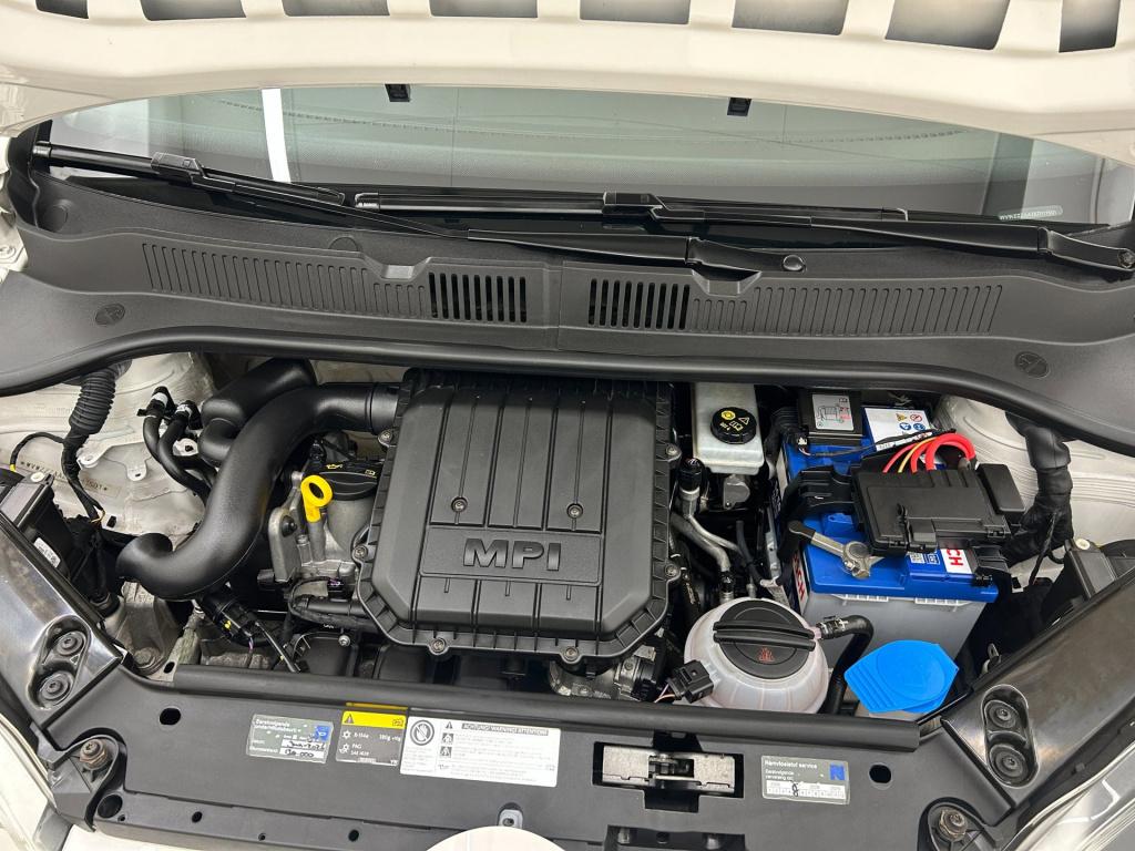 Volkswagen UP! occasion 1.0 up! edition bluemotion | wit | tweedehands volk