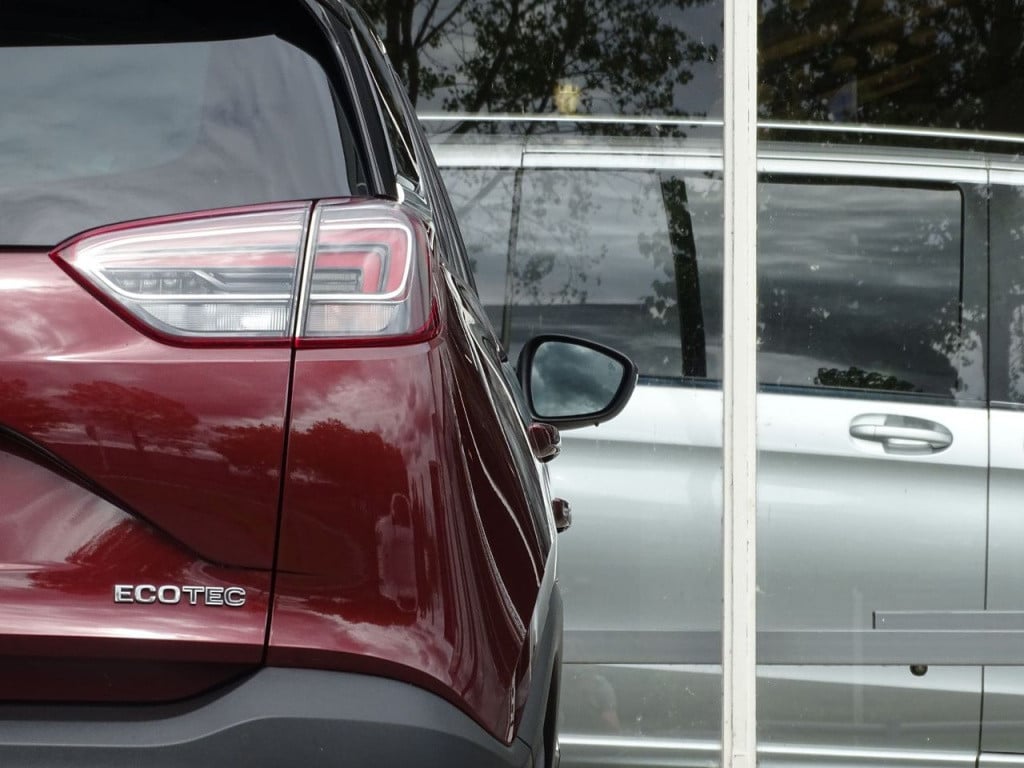 Opel Crossland X 1.2 turbo innovation hud | stuur-&stoelverwarming | apple 