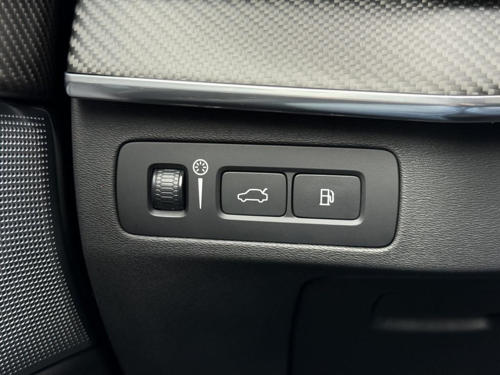 Volvo XC90 t8 405pk recharge r-design| full options!! luchtvering | b&w| 22