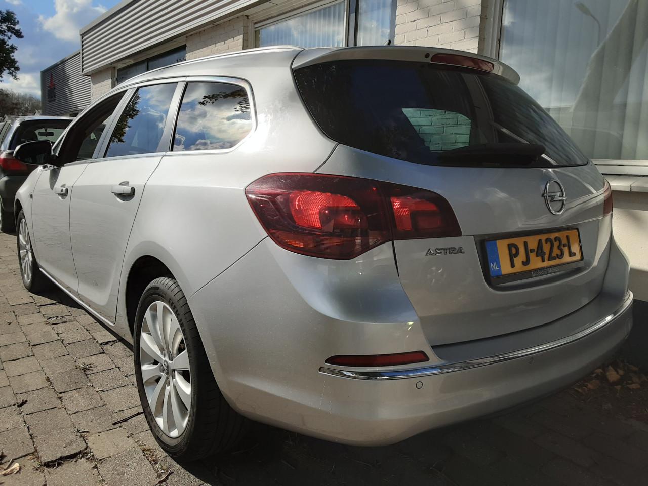 Opel Astra Sports Tourer 1.4 Business +