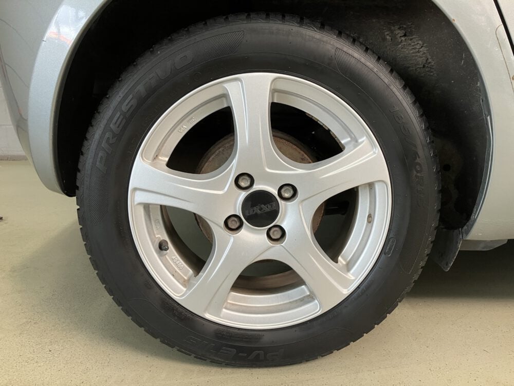 Toyota Yaris 1.3 VVTi Sol