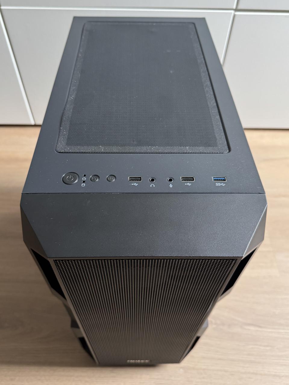 Krachtige Gaming PC – i5-8500, RX 7600 XT 16GB, 32GB RAM, RGB