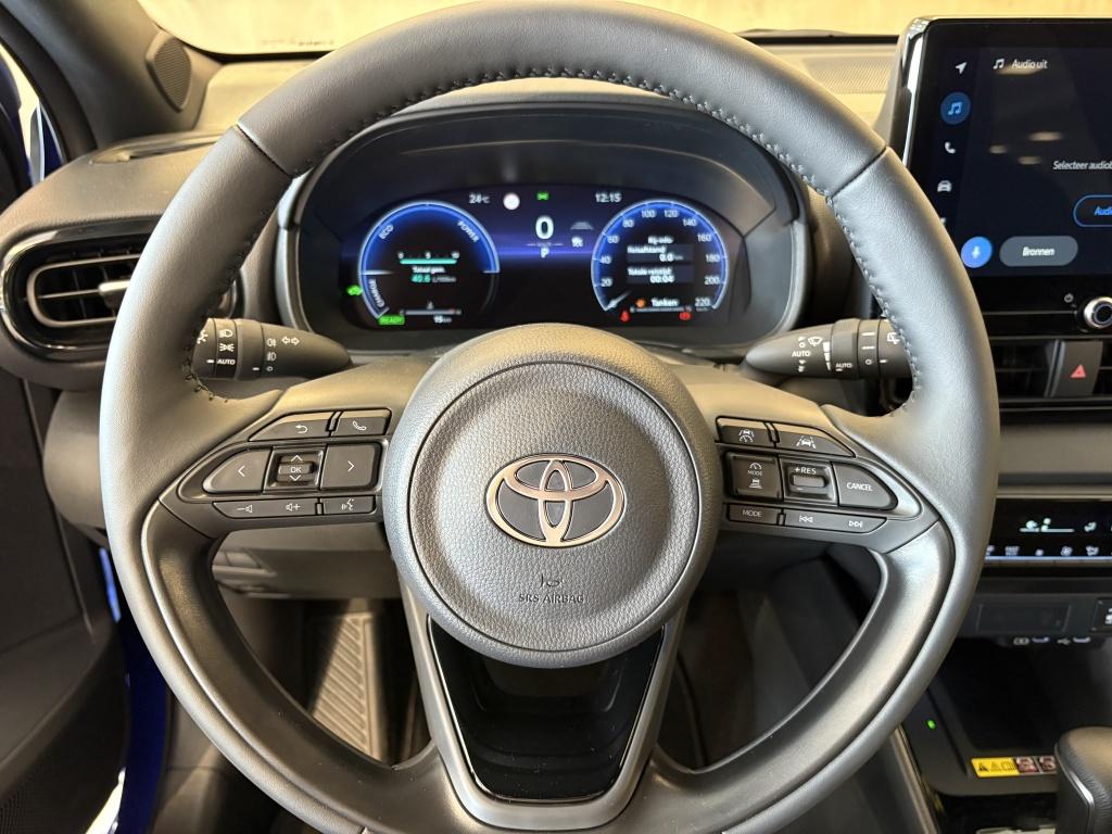 Toyota Yaris 1.5 hybrid 130 executive | demo |