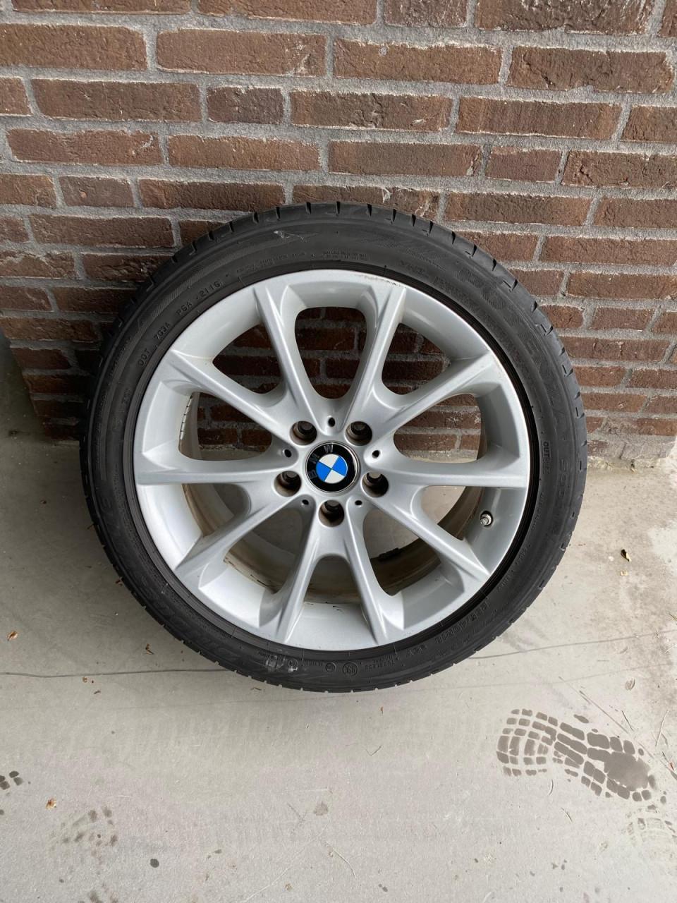 Originele BMW (430i, 2016) velgen met zomerbanden