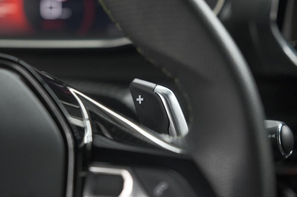 Peugeot 2008 puretech 130 eat8 gt-line | stoelverwarming | camera | dodehoe