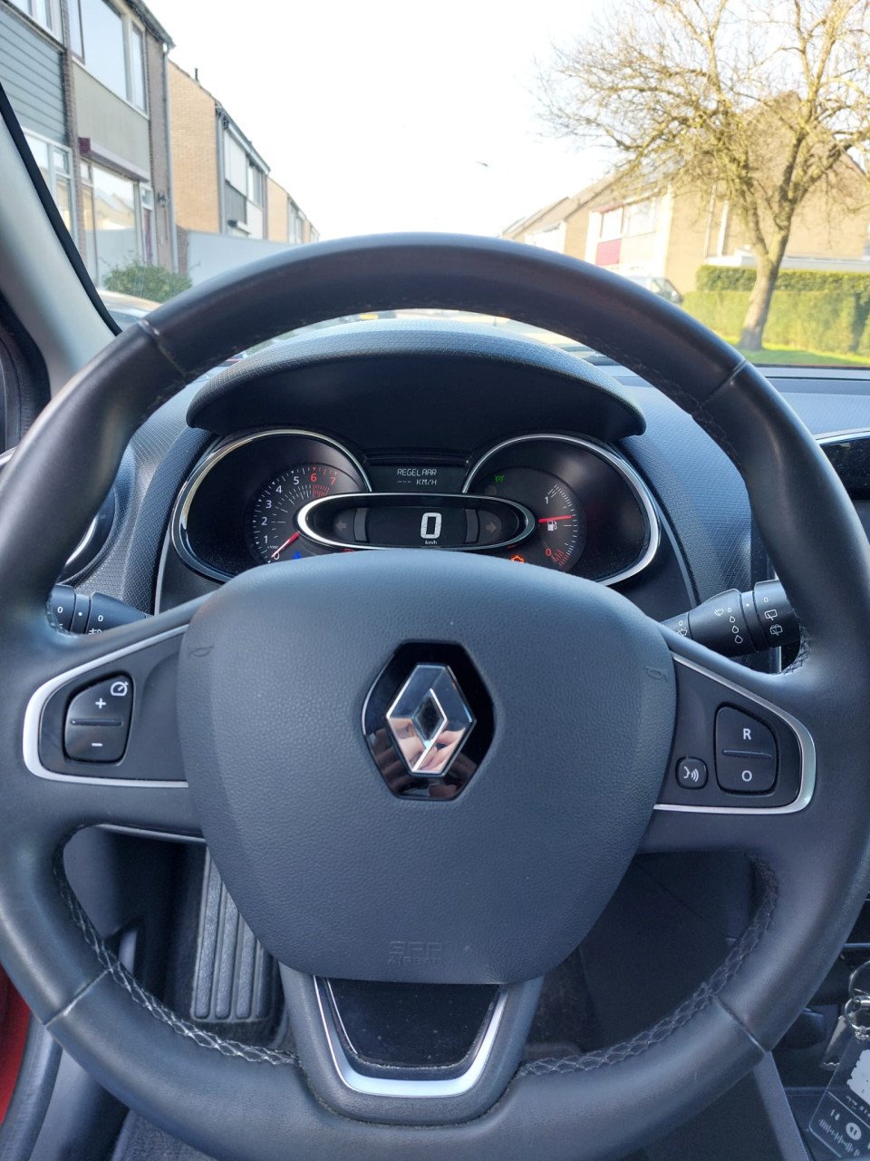 Mooie goed onderhouden Renault Clio 0.9 TCE Dec 2017 te koop