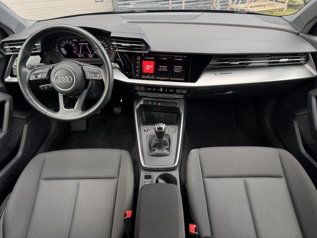 Audi A3 sportback 30 tfsi pro line nl-auto, trekhaak afneembaar!