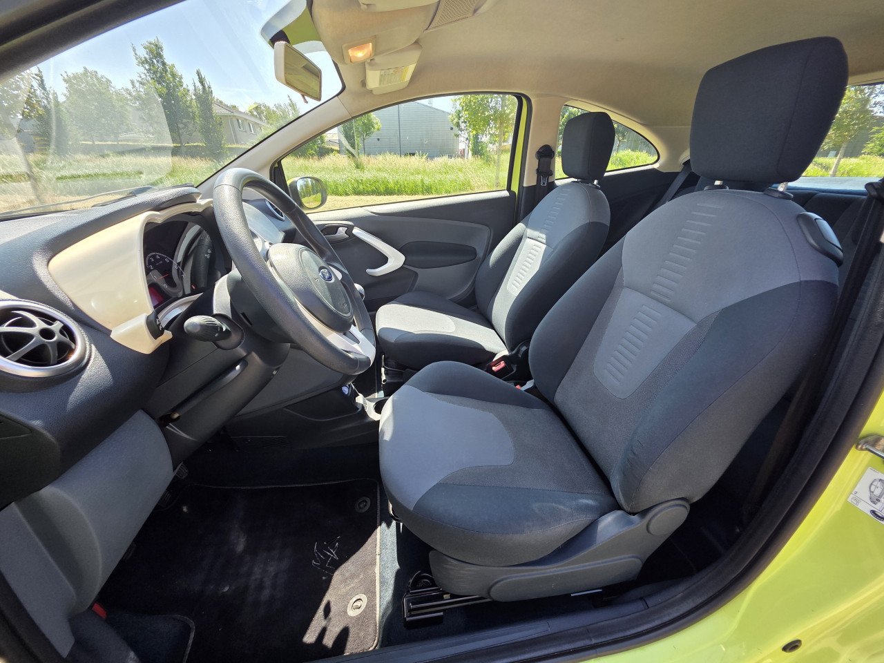 Ford Ka 1.2 Titanium met AIRCO en APK