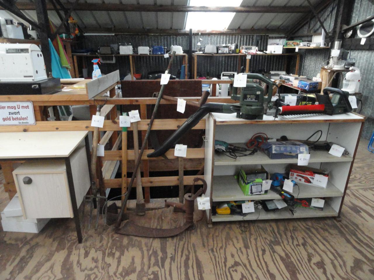 Rommelmarkt / Schuurverkoop