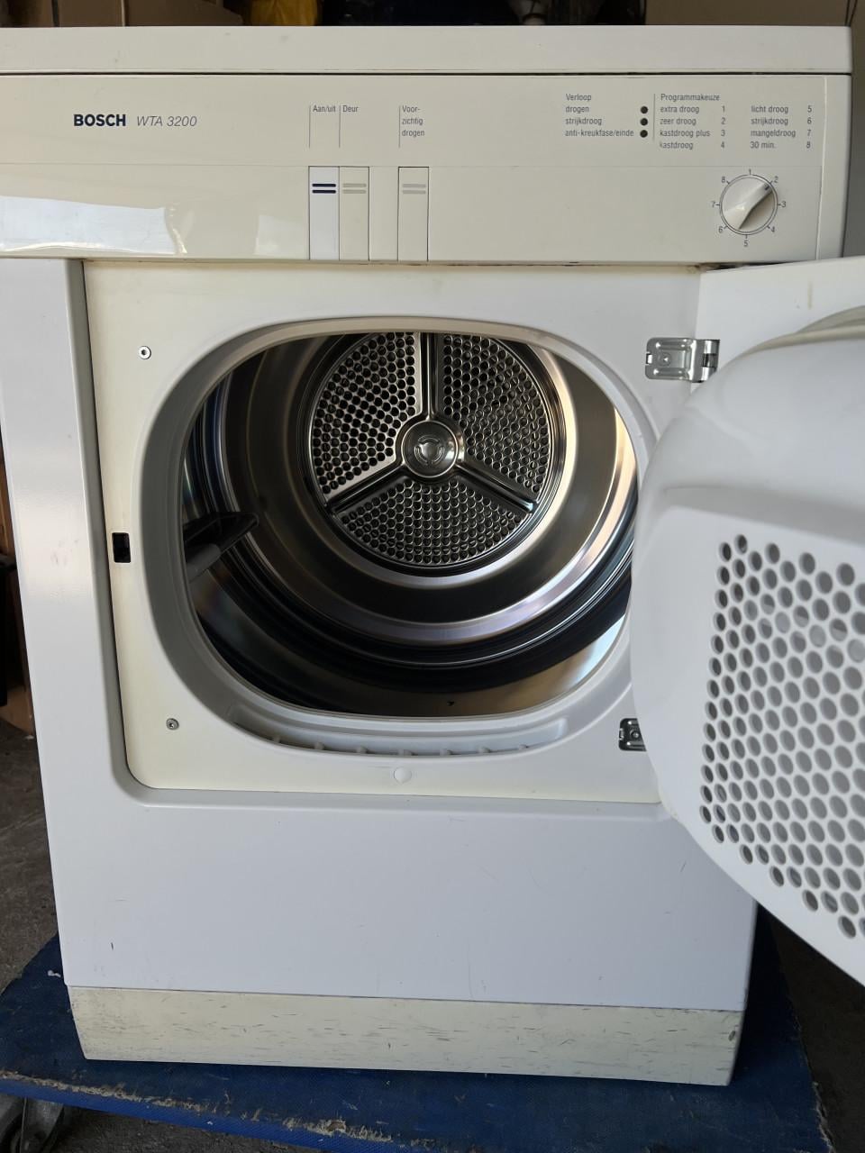 Bosch luchtafvoer Droger schoon en netjes werkt perfect