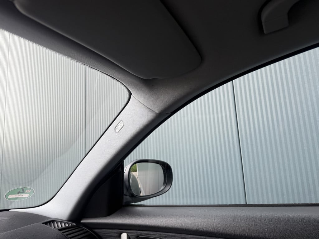 BMW 1 Serie 116i 2.0 122pk executive 3-drs