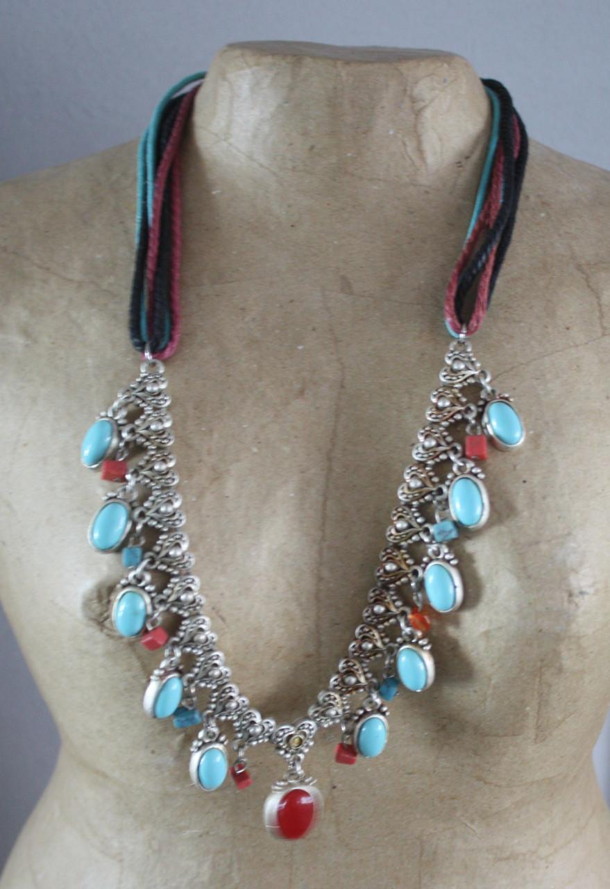 Kleurrijke ketting bruin rood blauw zilver