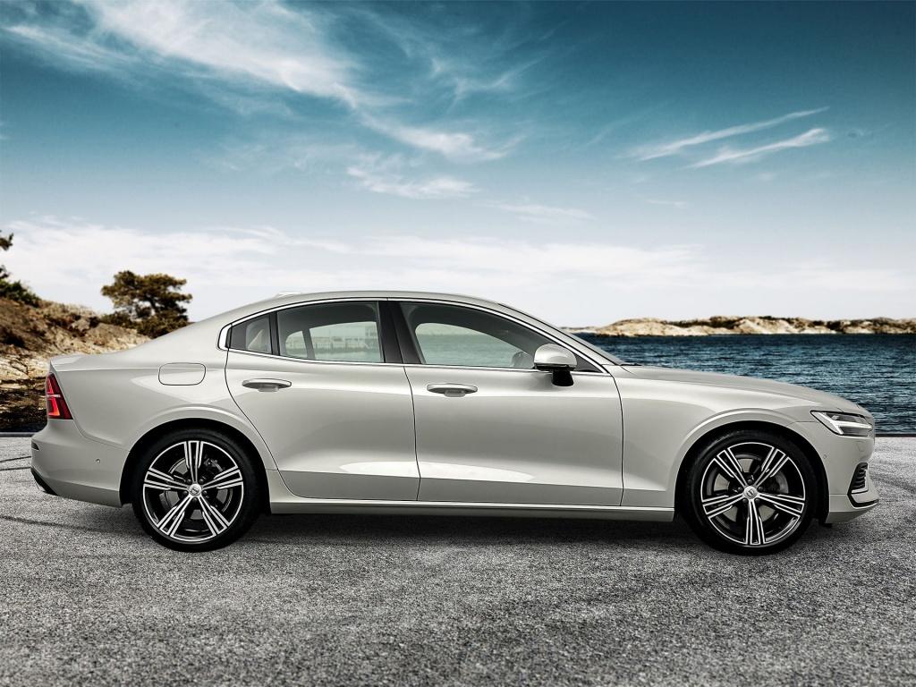 Volvo S60 t6 340pk recharge inscription| full options ! trekhaak