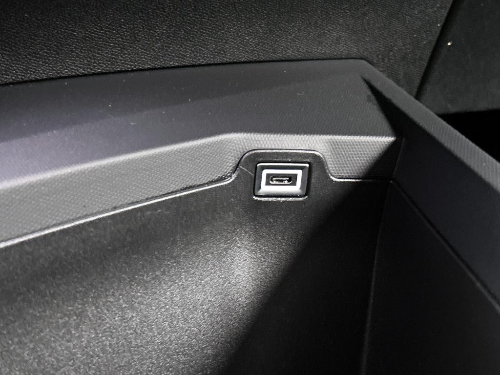 Peugeot 5008 hybrid 145 pk automaat allure | rijklaar | panoramisch navigat