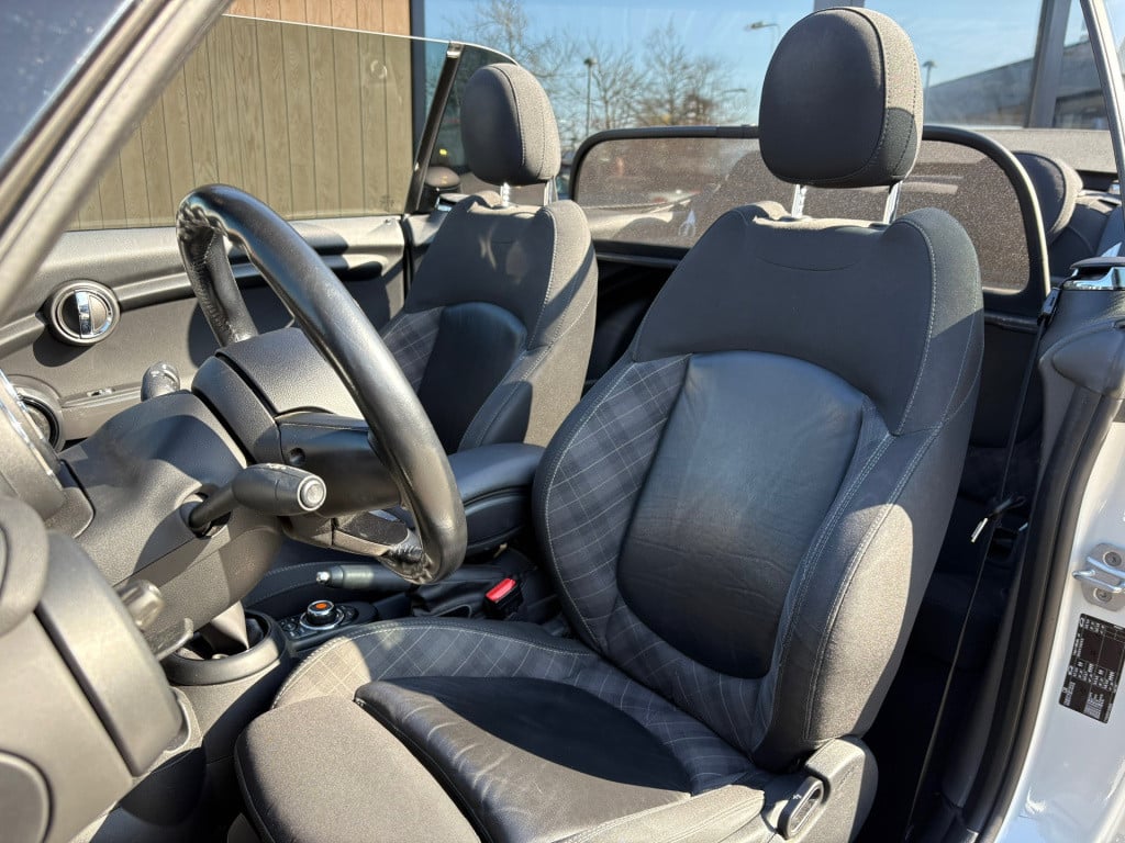 Mini Cooper Cabrio mini 1.5 chili business