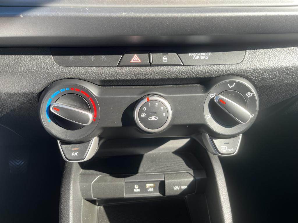 Kia Rio 1.2 cvvt economyline 17 dkm navi lmv pdc