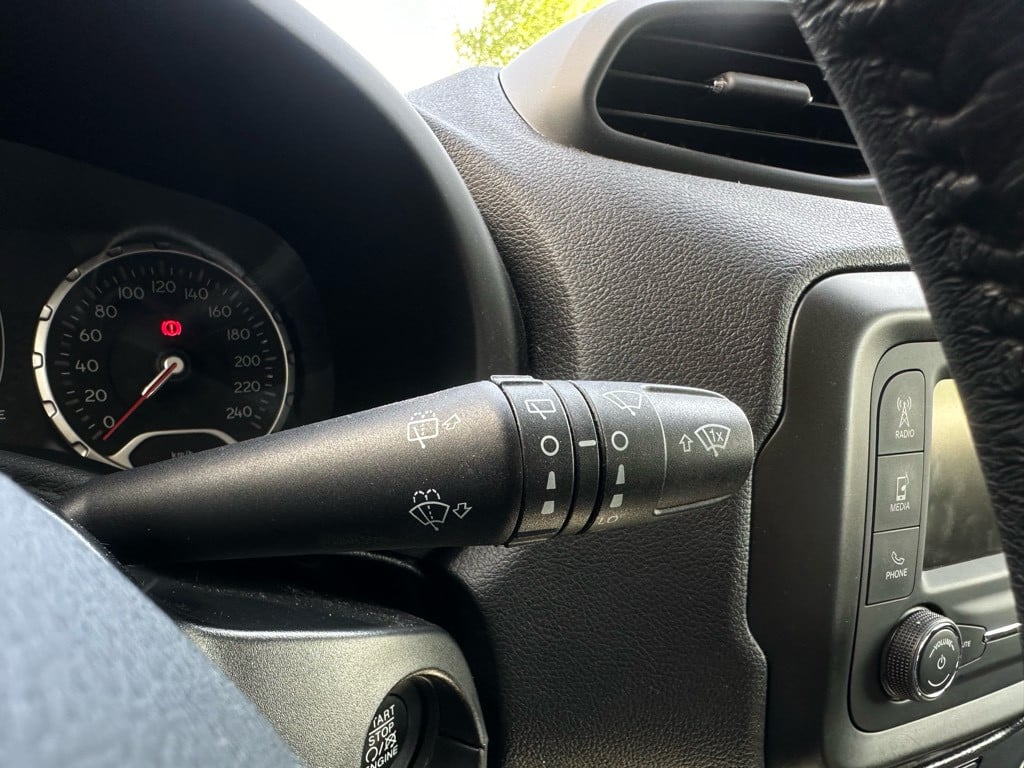 Jeep Renegade 1.6 e-torq longitude // black edition // 52.000km! //